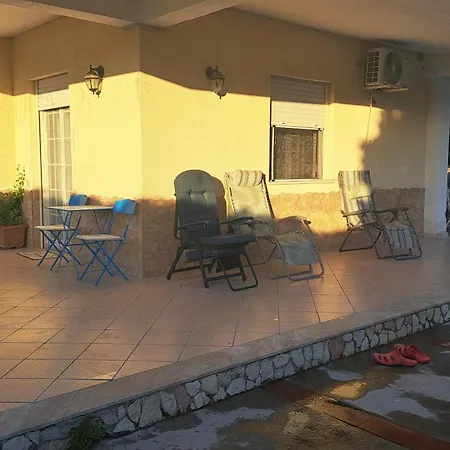 Alba Casa de hóspedes Mandra Capreria